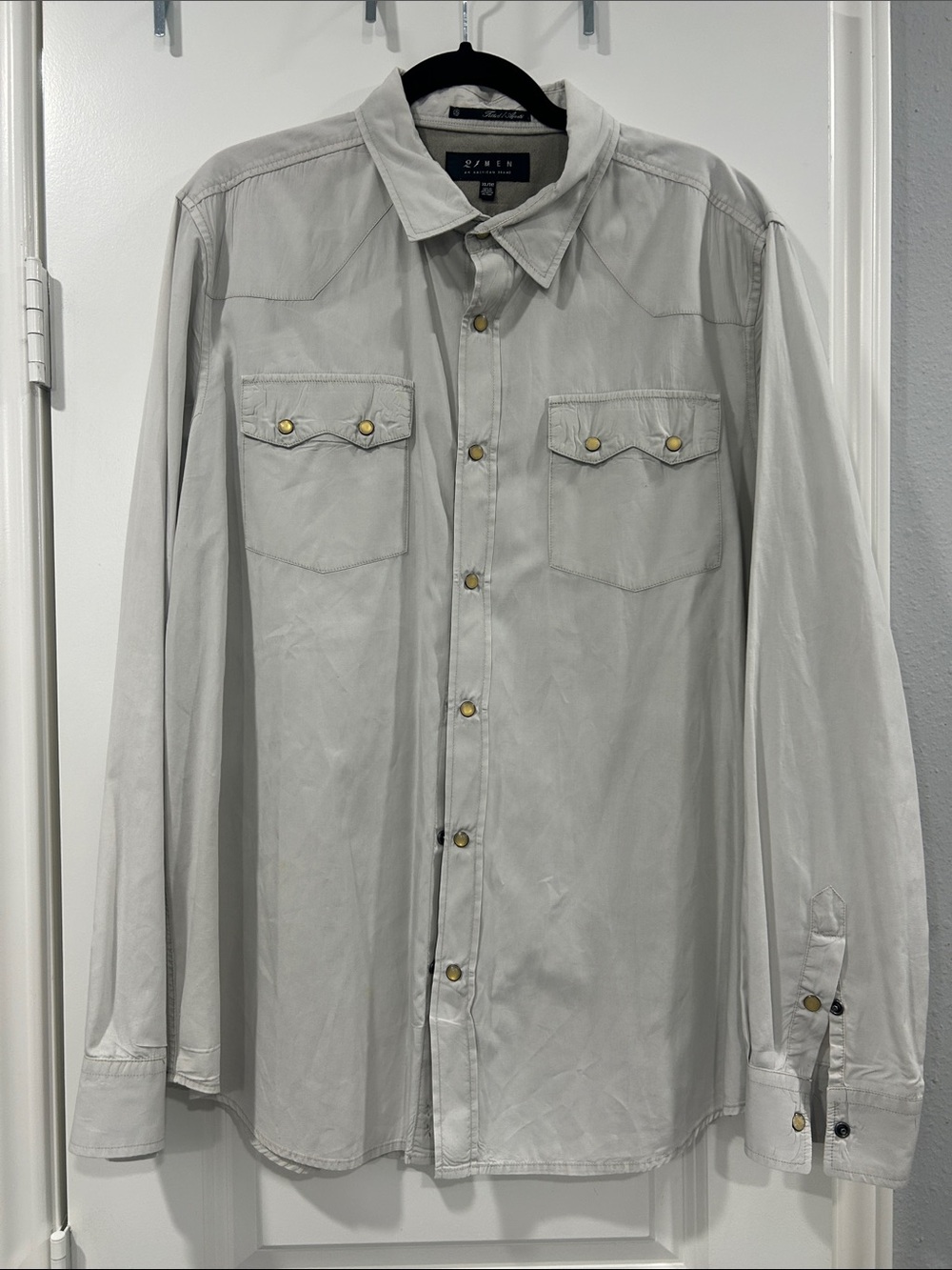 21MEN Light Gray Shirt with Black Label